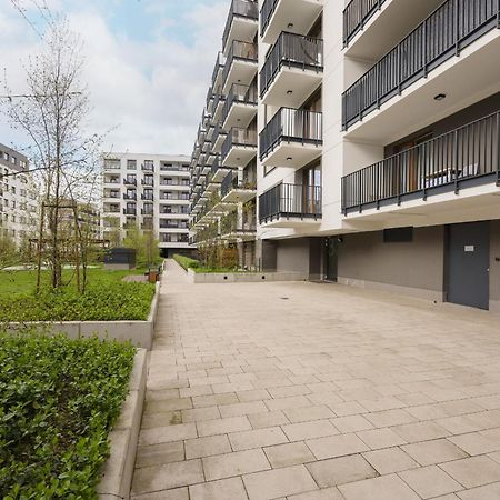 Apartment With Balcony & Parking In Warsaw By Noclegi Renters Exterior photo