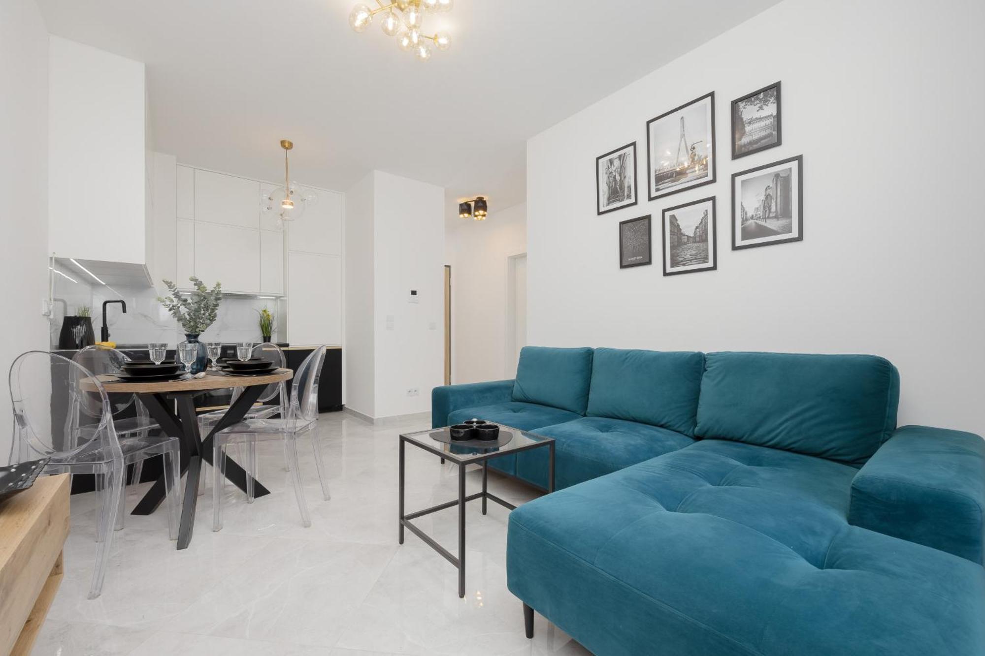 Apartment With Balcony & Parking In Warsaw By Noclegi Renters Exterior photo