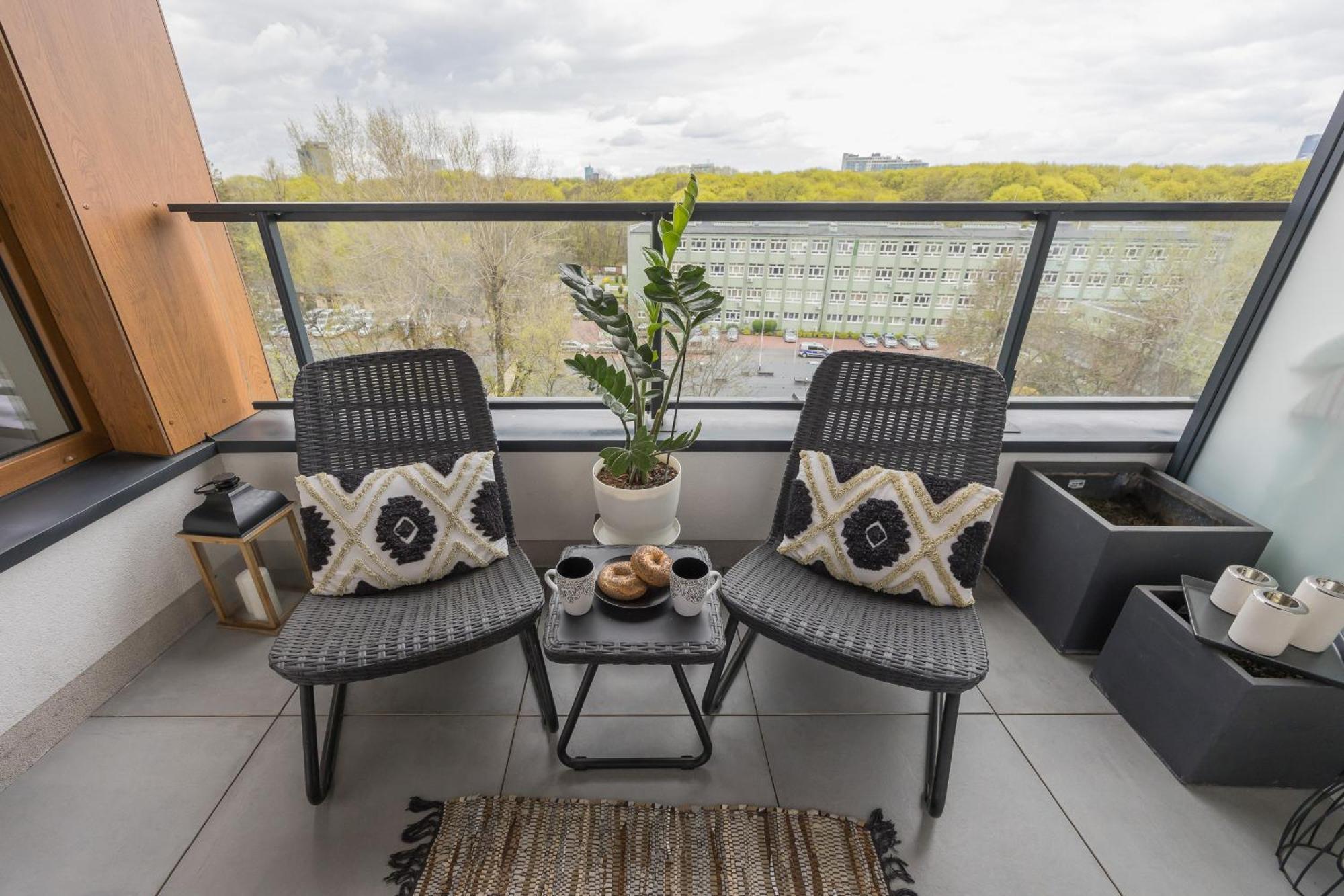Apartment With Balcony & Parking In Warsaw By Noclegi Renters Exterior photo
